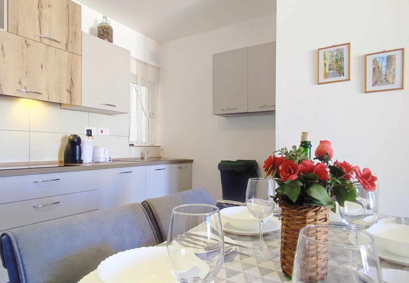 Apartment in L-Għarb - Bright & spacious 2 bedroom flat, terrace GZ-YPIZ1-1