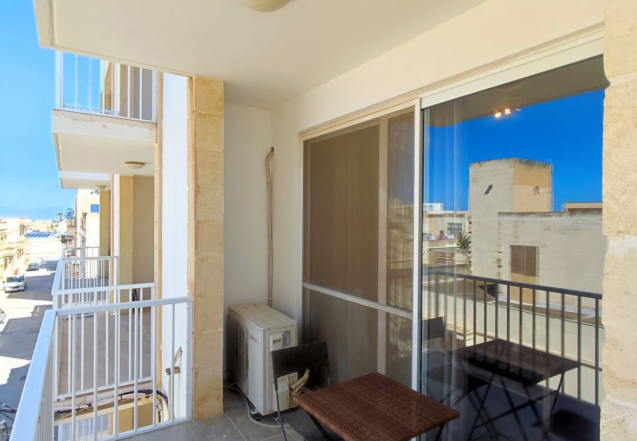Apartment in L-Għarb - Bright & spacious 2 bedroom flat, terrace GZ-YPIZ1-1