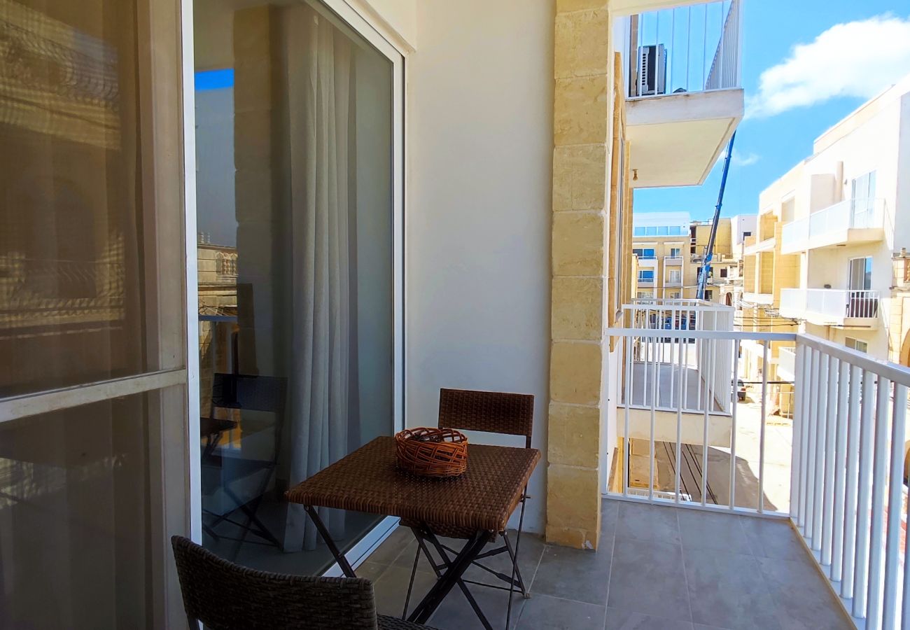 Apartment in L-Għarb - Bright & spacious 2 bedroom flat, terrace GZ-YPIZ1-1