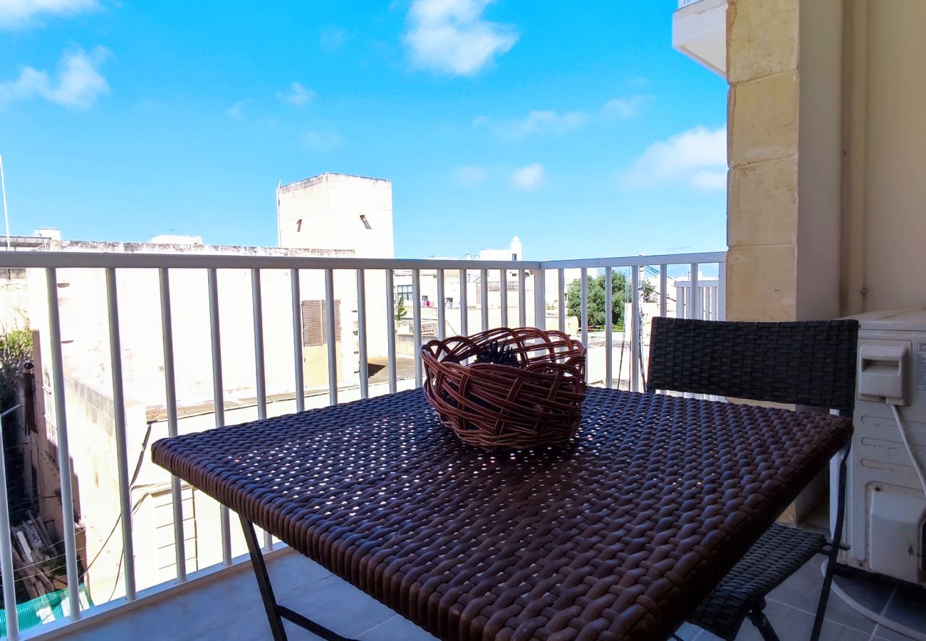 Apartment in L-Għarb - Bright & spacious 2 bedroom flat, terrace GZ-YPIZ1-1