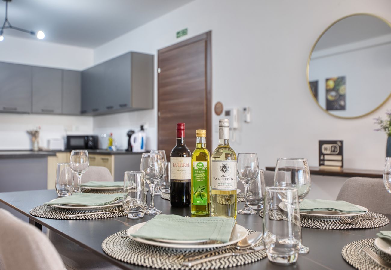 Apartment in St. Paul’s Bay - Bright & luxury apartment with 2 balconies JVEL1-1