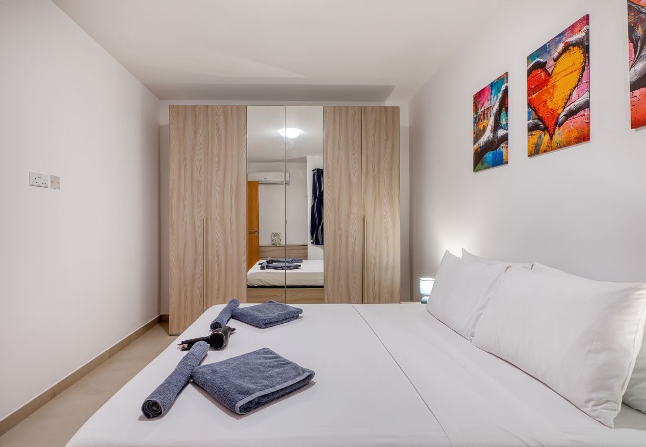 Apartment in St. Paul’s Bay - Large & stylish apartment with 2 balconies JVEL1-2