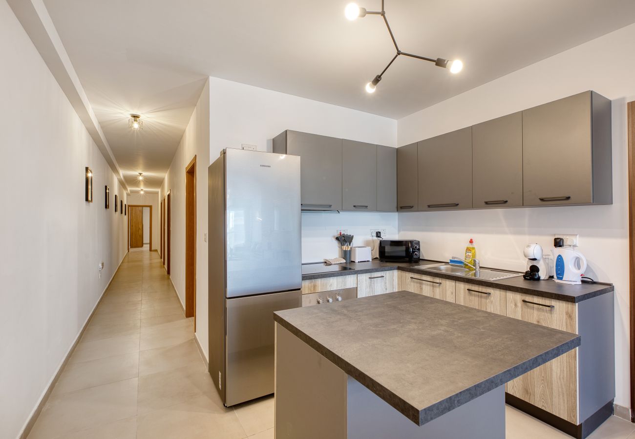 Apartment in St. Paul’s Bay - Large & stylish apartment with 2 balconies JVEL1-2