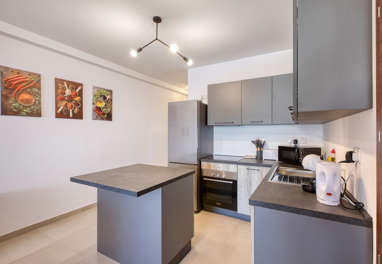Apartment in St. Paul’s Bay - Large & stylish apartment with 2 balconies JVEL1-2