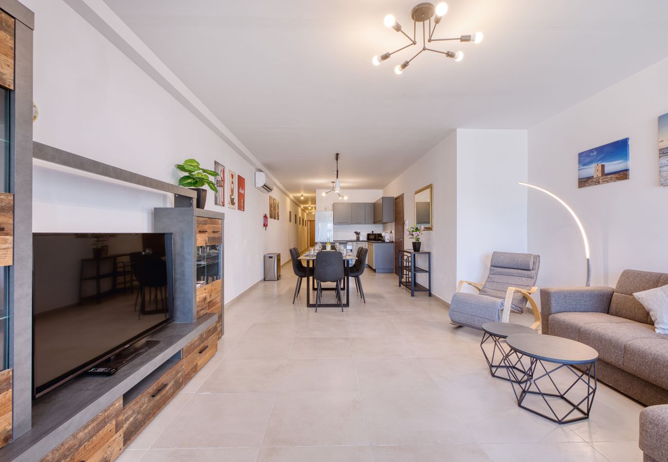 Apartment in St. Paul’s Bay - Large & stylish apartment with 2 balconies JVEL1-2