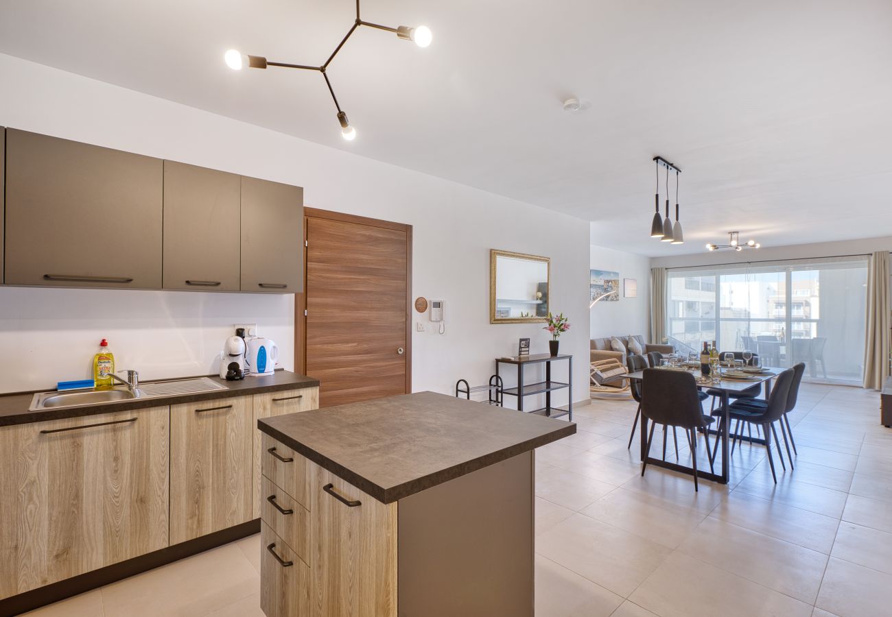 Apartment in St. Paul’s Bay - Large & stylish apartment with 2 balconies JVEL1-2