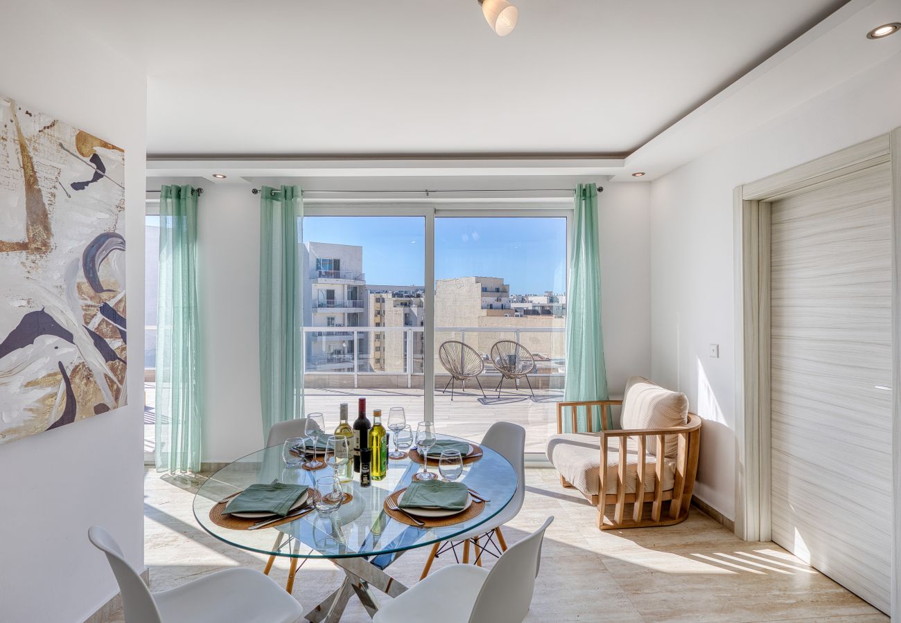 Apartment in St. Paul’s Bay - Luxury penthouse with private pool, sea views LFER1-1