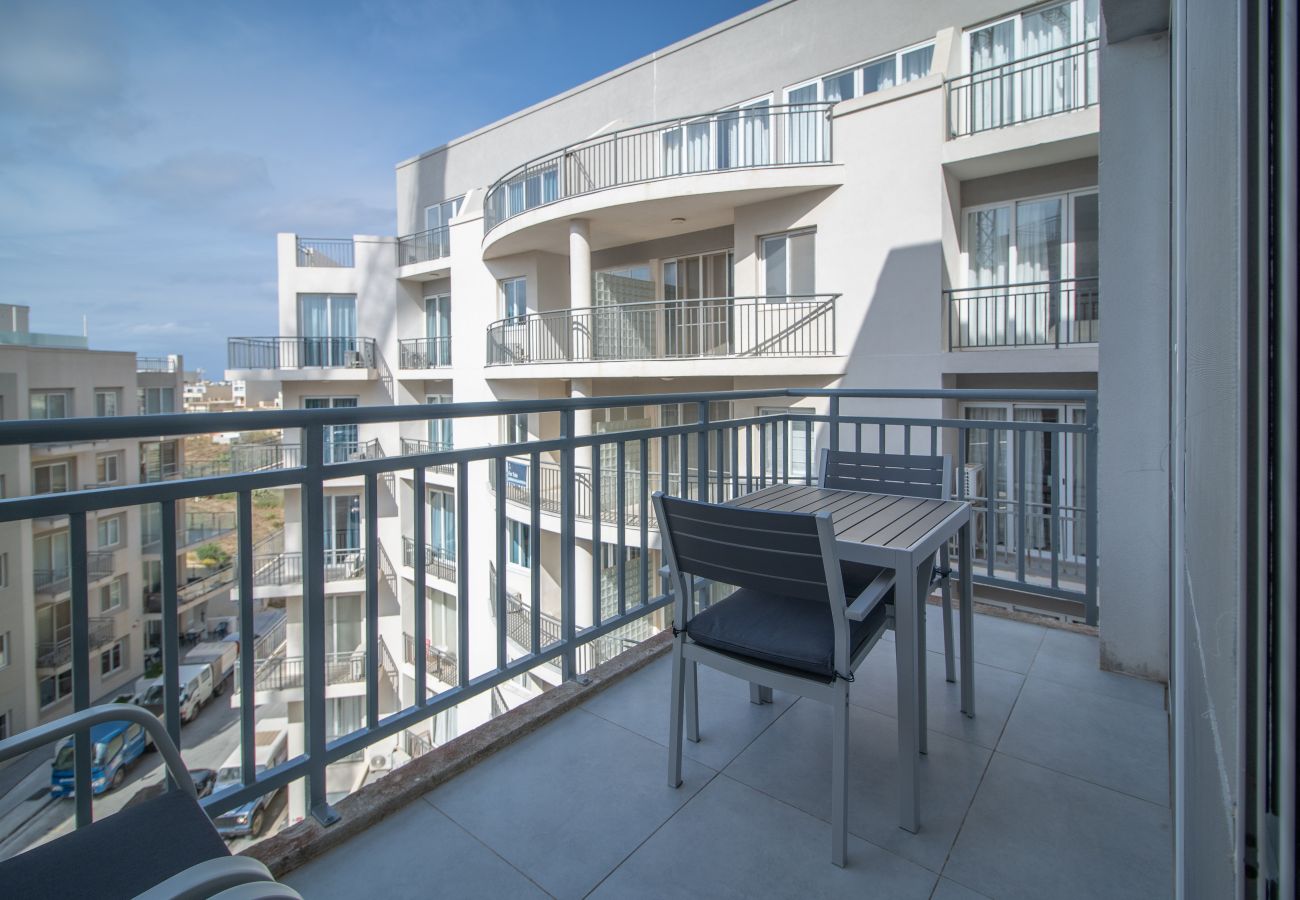 Apartment in Marsalforn - Bright 3 bedroom with terrace and pool GZ-MAVE1-1