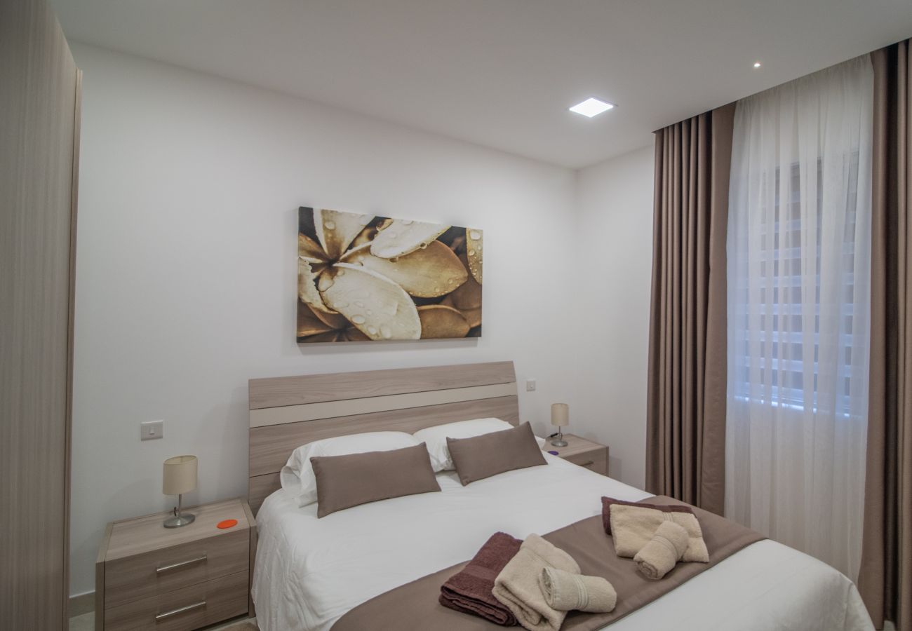 Apartment in Marsalforn - Bright 3 bedroom with terrace and pool GZ-MAVE1-1