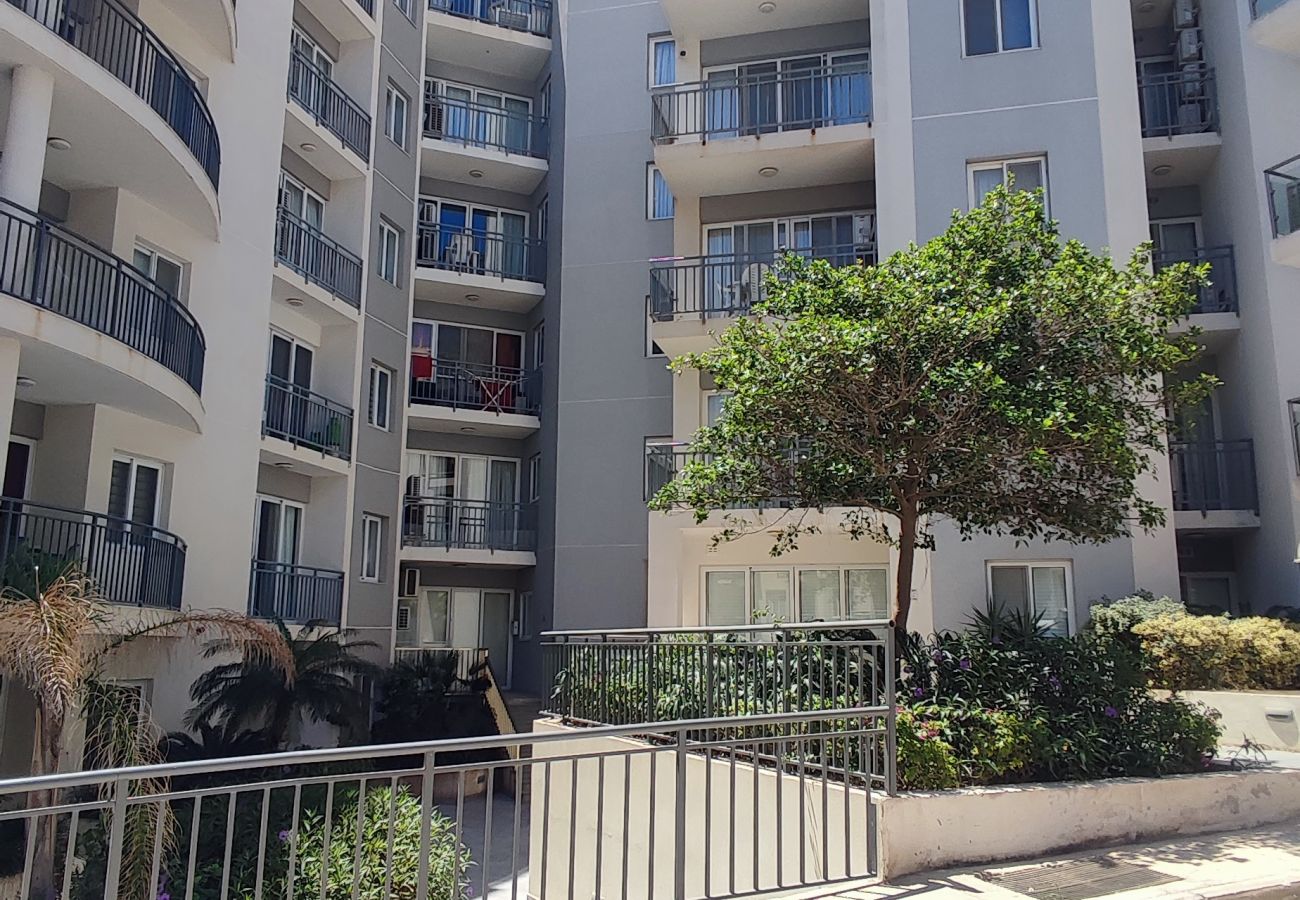 Apartment in Marsalforn - Bright 3 bedroom with terrace and pool GZ-MAVE1-1