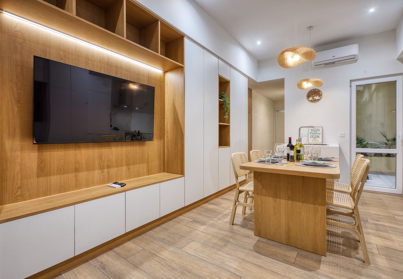 Apartment in Sliema - Designer furnished apartment with yard AROC1-1