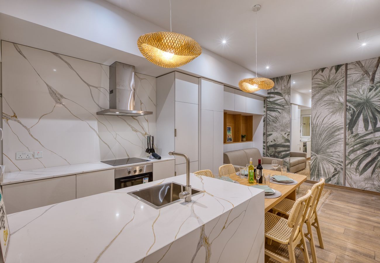 Apartment in Sliema - Designer furnished apartment with yard AROC1-1