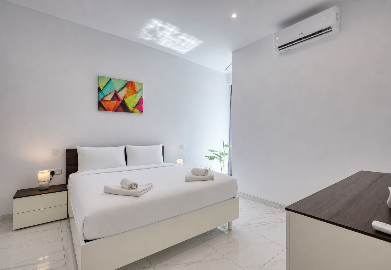 Apartment in Marsaxlokk - Spacious & bright 3 bedroom with balcony KDEB1-1
