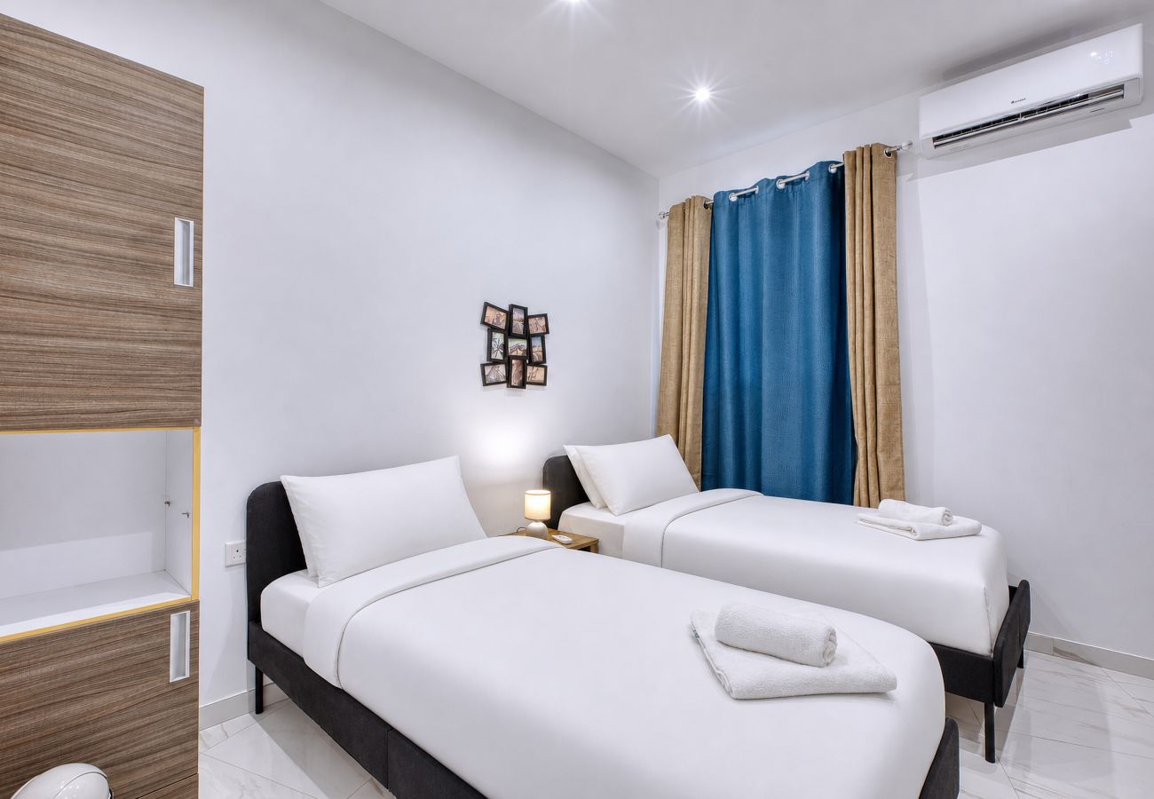 Apartment in Marsaxlokk - Spacious & bright 3 bedroom with balcony KDEB1-1