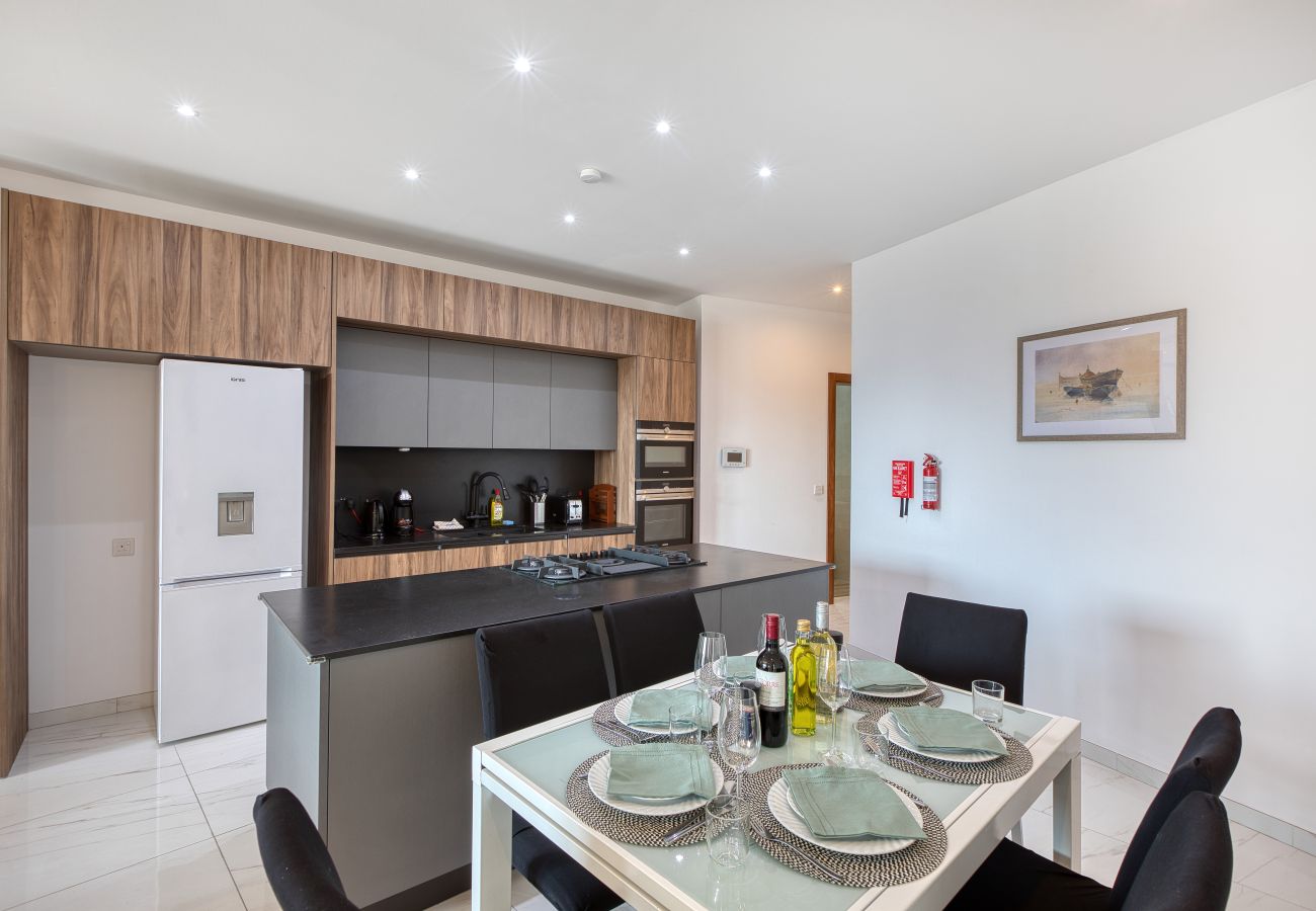 Apartment in Marsaxlokk - Spacious & bright 3 bedroom with balcony KDEB1-1