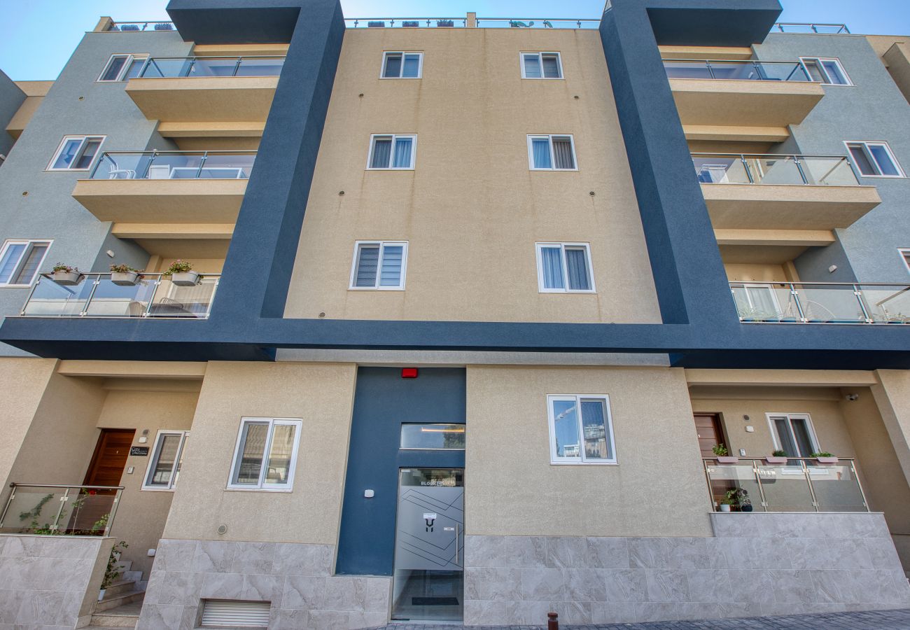 Apartment in Marsaxlokk - Spacious & bright 3 bedroom with balcony KDEB1-1