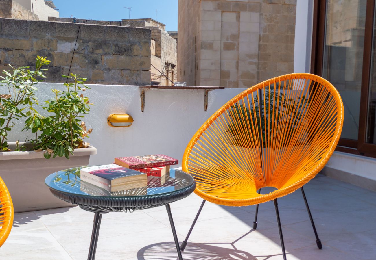 House in Birgu - Stylish traditional house with sun terrace TELL1-1