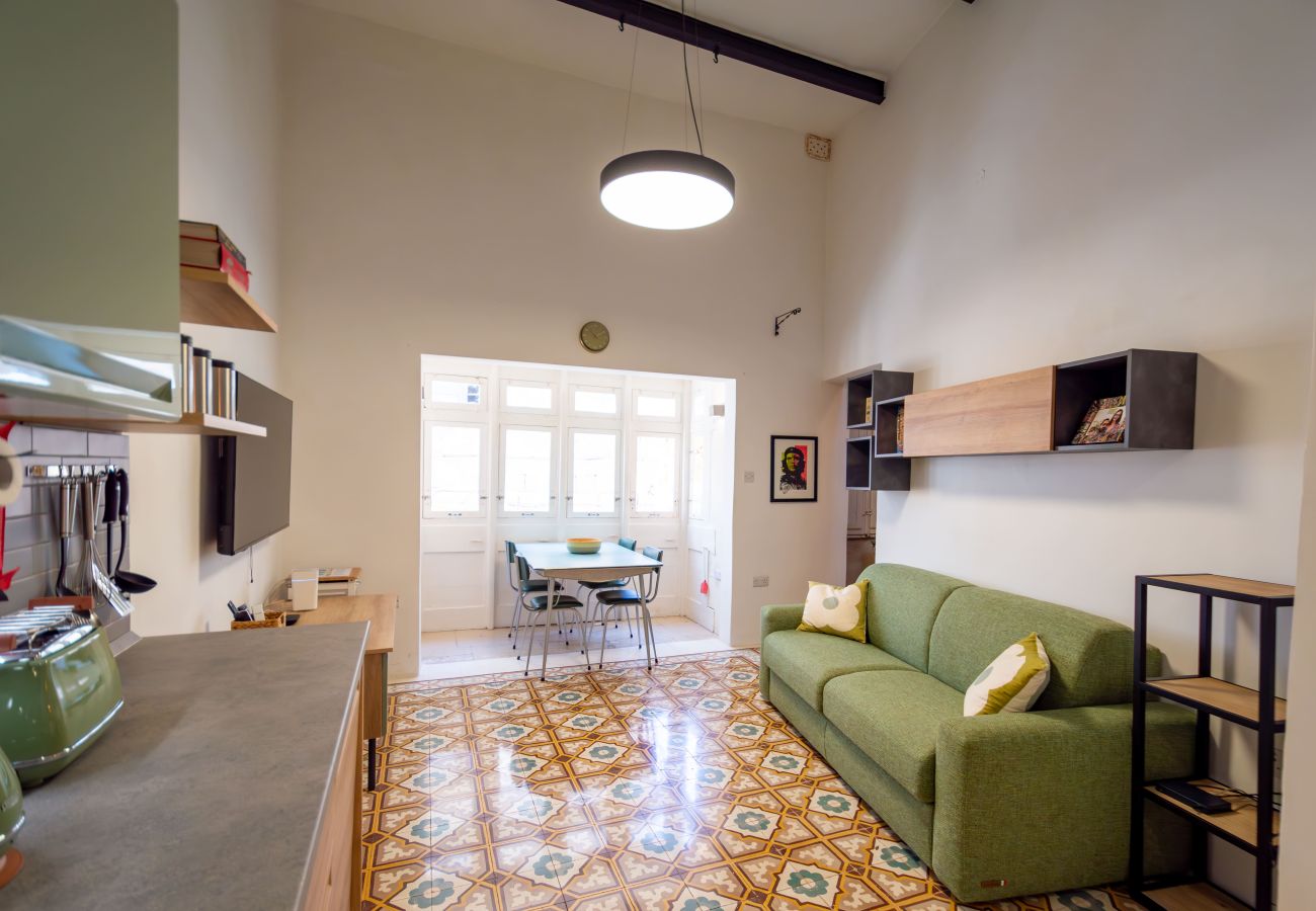 House in Birgu - Stylish traditional house with sun terrace TELL1-1