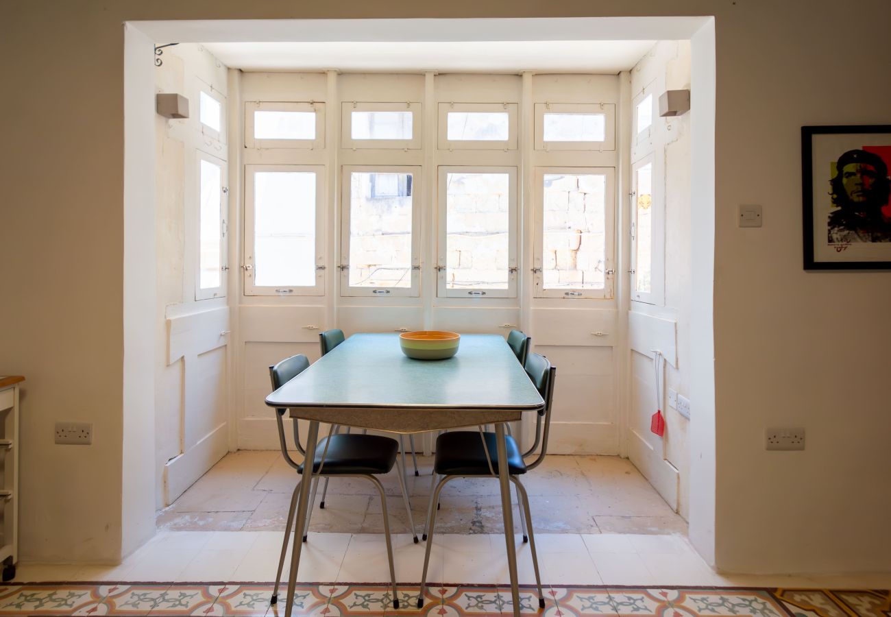 House in Birgu - Stylish traditional house with sun terrace TELL1-1