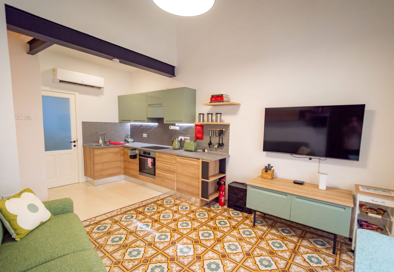House in Birgu - Stylish traditional house with sun terrace TELL1-1