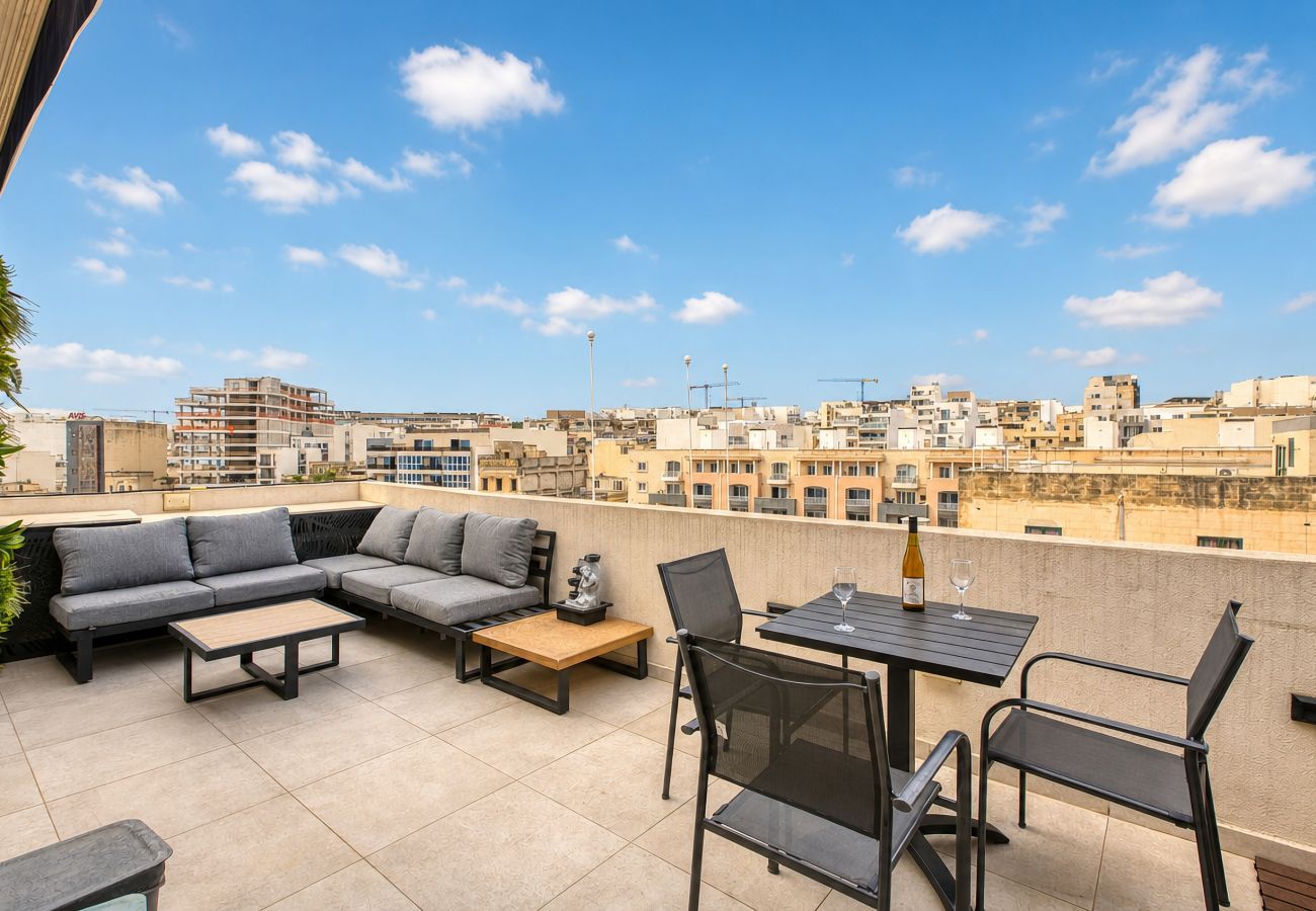 Apartment in Msida - Beautiful penthouse with terrace & jacuzzi WVID1-2