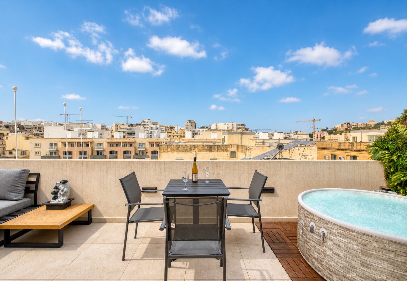 Apartment in Msida - Beautiful penthouse with terrace & jacuzzi WVID1-2