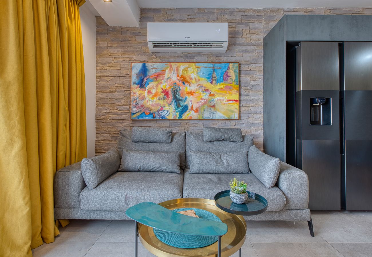 Apartment in Msida - Beautiful penthouse with terrace & jacuzzi WVID1-2