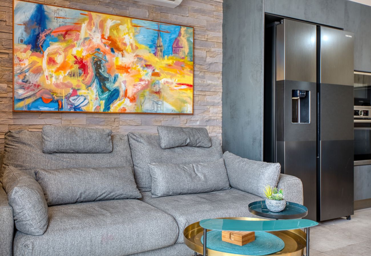 Apartment in Msida - Beautiful penthouse with terrace & jacuzzi WVID1-2