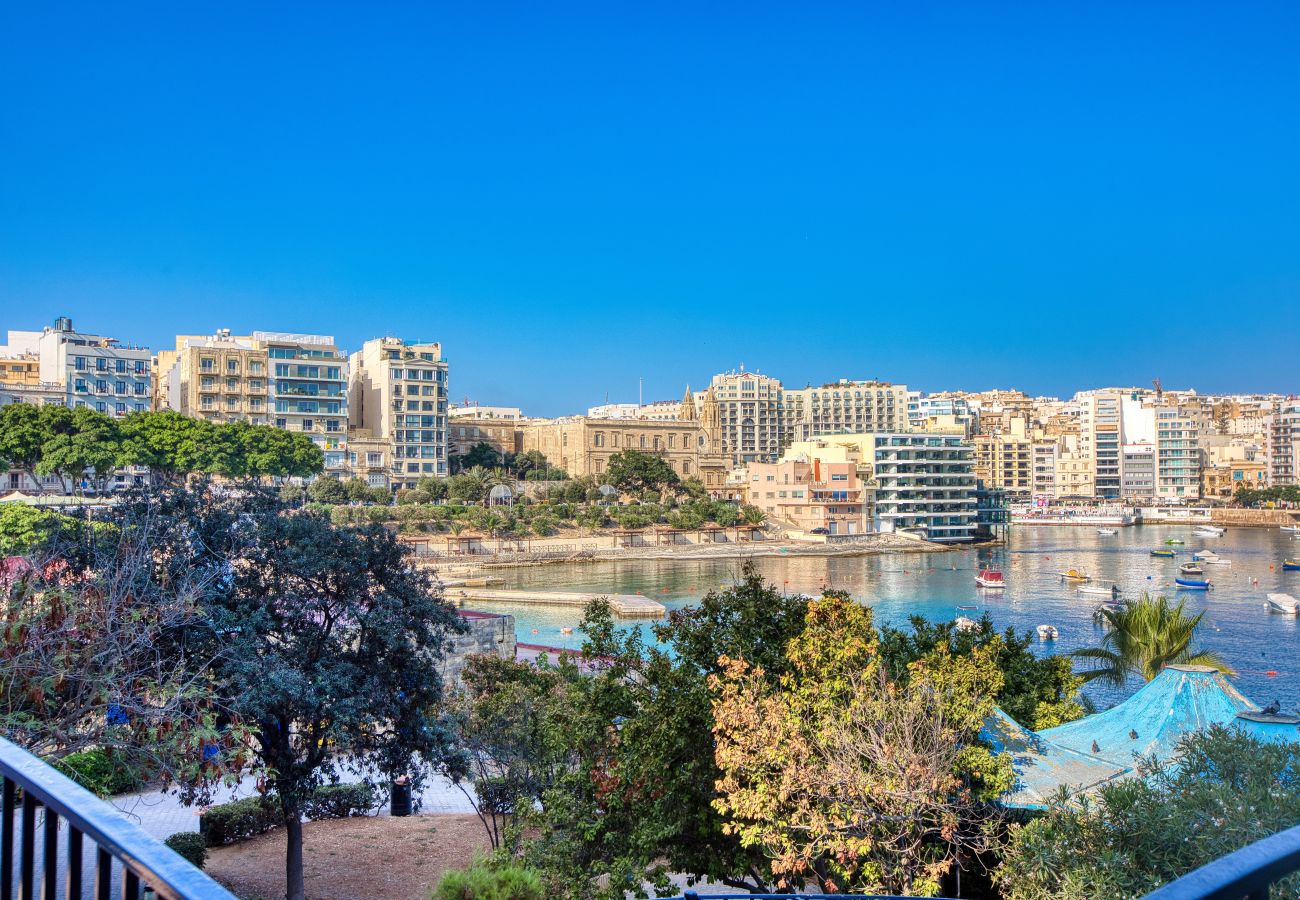 Apartment in Sliema - Spacious & bright apartment, sun terrace PGAL1-1